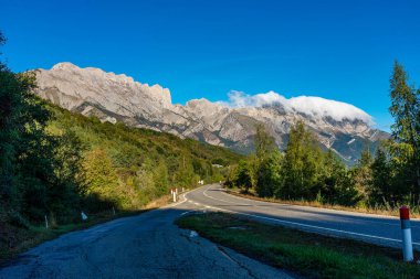 Saint Baudille et Pipet 'teki manzara manzarası, Vercors' taki Trieves yerel makamları birliği, Fransa Alpleri, Avrupa 'daki Fransa