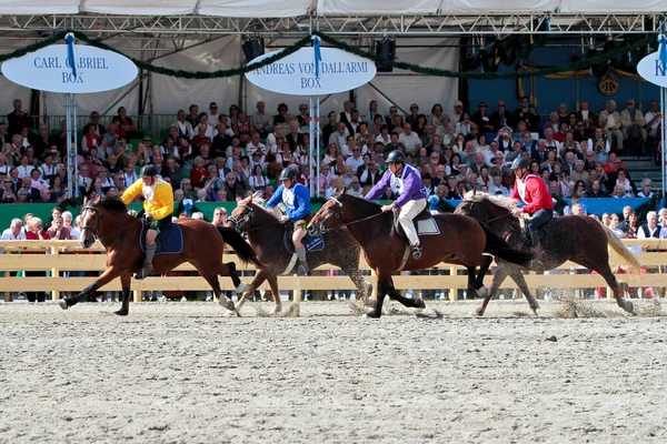 ミュンヘン ドイツ 2018年9月26日 ミュンヘンのオクトーバーフェストでの競馬 — ストック写真