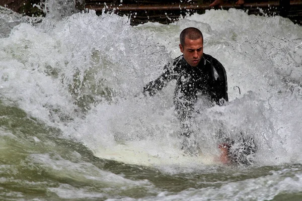 Munique Alemanha Julho 2019 Surfista Rio Cidade Munique Famosa Por — Fotografia de Stock