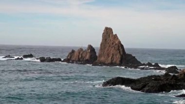 Cabo de Gata Nijar Park 'ın Rocky Sahili, Almerya, İspanya. Endülüs en büyük koruma alanı.