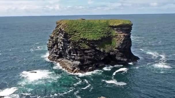 Cliffs Kilkee Clare Ireland Peninsula West Clare Ireland Famous Beach — Stock Video