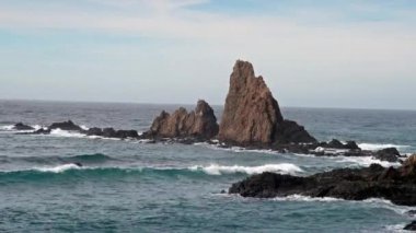 Cabo de Gata Nijar Park 'ın Rocky Sahili, Almerya, İspanya. Endülüs en büyük koruma alanı.