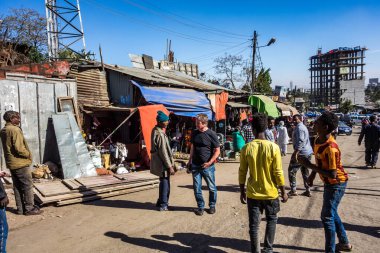 Addis Ababa, Etiyopya - 15 Şubat 2020: Addis Mercato, Etiyopya, Afrika 'nın en büyük pazarı.