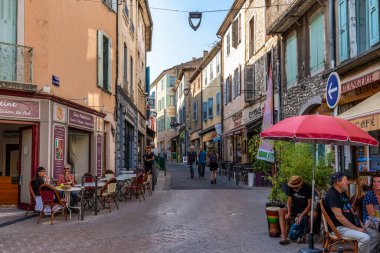 Diois, Fransa - 20 Eylül 2020: Vercors Doğal Bölgesel Parkı 'ndaki Chatillon en Diois köyü, Diois, Drome, Fransa