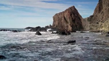 Cabo de Gata Nijar Park 'ın Rocky Sahili, Almerya, İspanya. Endülüs en büyük koruma alanı.