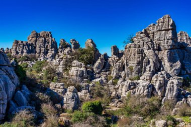 Kayaların eşsiz şekli, 150 milyon yıl önce Jurasik Çağı sırasında meydana gelen erozyondan kaynaklanmaktadır. Tüm dağ, deniz suyu altındaydı. Torcal de Antequera