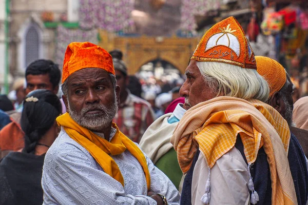 Ajmer Inde Janv 2020 Deux Hommes Attendent Porte Entrée Dargah — Photo
