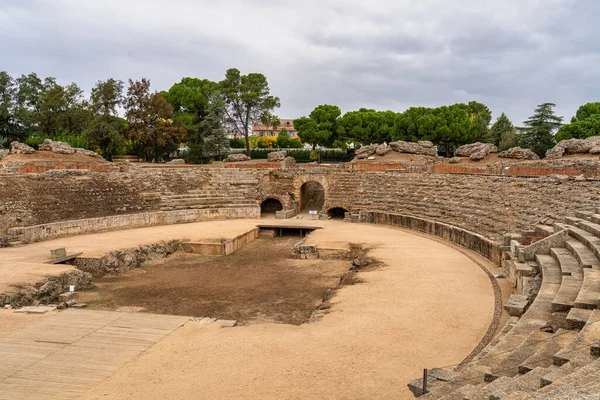 スペインのエストレマドゥーラ州オーガスタ エメリータのメリダにあるローマの円形劇場 ローマ市 記念碑 アリーナ — ストック写真