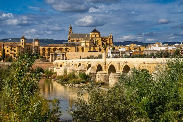 Cordoba Španělsko Října 2019 Mezquita Catedral Puente Romano Mešita Katedrála — Stock fotografie