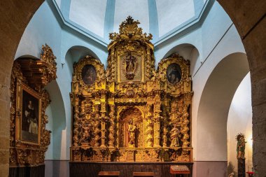 Cordoba, İspanya - 02 Kasım 2019: 18. Saint Paul Kilisesi, Iglesia de San Pablo, Cordoba, İspanya, Endülüs bölgesi.