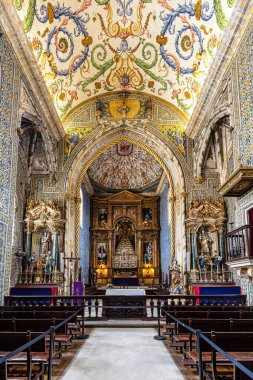 Coimbra, Portekiz - 14 Aralık 2025: Coimbra Üniversitesi Şapeli veya Sao Miguel Şapeli Portekiz 'deki Coimbra Üniversitesi' nin bir şapelidir.