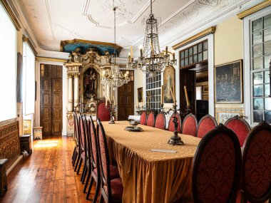 Porto, Portekiz - 22 Mart 2025: Carmo Kilisesi, Igreja do Carmo in Porto, Portekiz 'in iç mimarisi