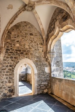 Portekiz 'deki Porto de Mos kalesi. 1755 yılındaki deprem sırasında büyük bir ortaçağ Lizbon 'unu yerle bir etti..