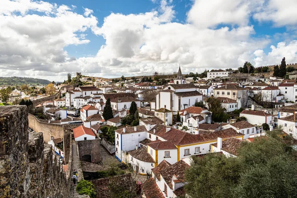 Portekiz 'deki Obidos' ta Aziz Meryem Kilisesi Rönesans 'lı Obidos manzarası