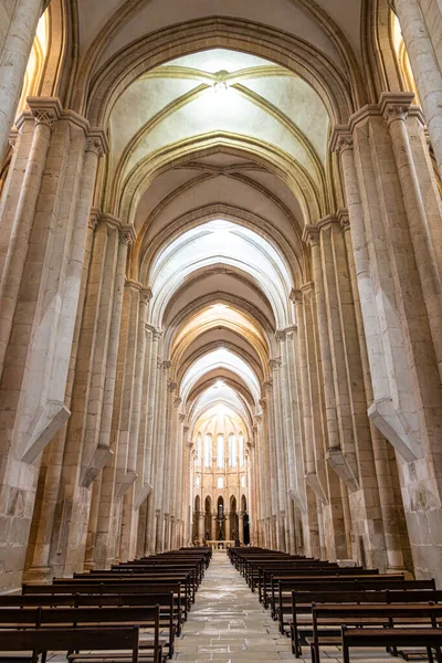 Alcobaca, Portekiz - Mar 08, 2025: Alcobaca manastırı, Mosteiro de Santa Maria de Alcobaca Portekiz, Avrupa 'da bulunan Orta Çağ Katolik Manastırı.