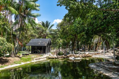 Brezilya 'nın Para Eyaleti Belem şehrinde Batista Campos uygulaması. Mahallede aynı isimde bir meydan var. Turistik ilgi, Fransız mimarisinin orkestra tezgahıdır.