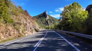 Salazar Vadisi 'nden geçerken, Navarre' de Valle de Salazar, İspanya 'da Navarra, Avrupa
