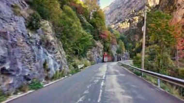 Panticosa, Aragon yakınlarındaki güzel Garganta del Escalar 'dan geçeceğiz. Pireneler 'in güney kesimindeki dağlar.