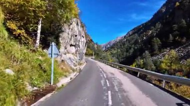 Panticosa, Aragon yakınlarındaki güzel Garganta del Escalar 'dan geçeceğiz. Pireneler 'in güney kesimindeki dağlar.