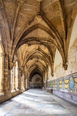 Portekiz, Coimbra 'daki Santa Cruz Manastırı ve Kilisesi Manastırı' nda. Santa Cruz Kilisesi, Portekiz 'in en büyüleyici dini binalarından biridir..