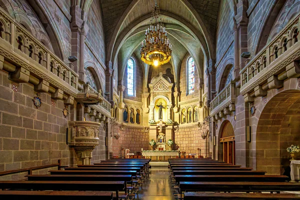 Javier, İspanya - 07 Ekim 2025: Xavier Bazilikası, Javier, Navarre, İspanya. 11. yüzyılda inşa edilmiş ve Saint Francis Xavier (San Francisco Javier) 'in doğduğu yerdir.)