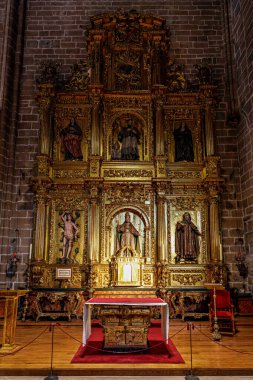 Pamplona, İspanya - 09 Ekim 2025: Katedral Saint Mary 'nin İçi, Katedral Metropolitana de Santa Maria Real Pamplona, Navarre, İspanya.