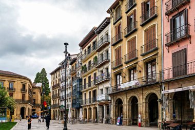 Pamplona, İspanya - 09 Ekim 2025: Şato Meydanı, Plaza del Castillo İspanya 'nın Pamplona, Navarre, İspanya, Avrupa