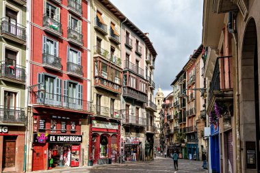 Pamplona, İspanya - 09 Ekim 2025: İspanya 'nın Avrupa kenti Pamplona, Navarre' da sokak yaşamı