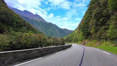 Fransa 'nın Hautes-Pyrenees bölgesinde, Pireneler zincirinin merkezinde yer alan ve İspanya ile güney sınırını oluşturan bir buzul dairesi olan Heas' tan Troumouse Sirki 'ne gidiyoruz.