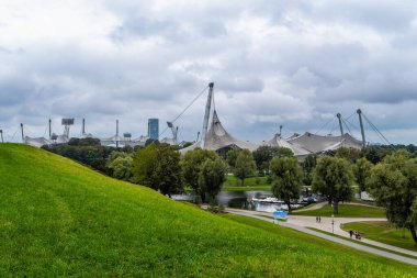 Almanya 'nın Münih kentinde bulunan Olimpiyat Stadyumu, 1972 Yaz Olimpiyatları için Münih' te inşa edilen Olimpiyat Parkı.