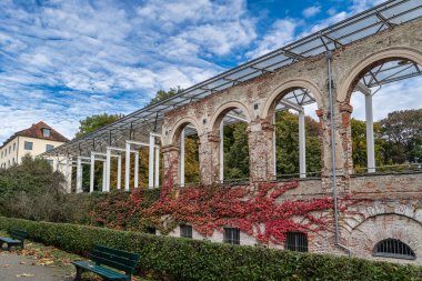 Bavyera 'nın başkentinde savaş anıtı bulunan ünlü devlet başkanlığı - Staatskanzlei.