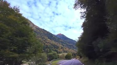 Col du Pourtalet, Fransa 'ya gidiyorum. Fransa 'nın Bearn kentindeki Fransa Bisiklet Turu' nun sembolü olan Fransız Pirenesi 'ndeki dağ geçidi..