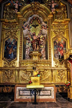 Zaragoza, İspanya - 24 Ekim 2025: Pilar Hanımefendisi Katedral Bazilikası, Zaragoza, İspanya, Avrupa