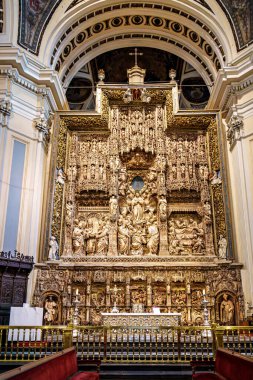 Zaragoza, İspanya - 24 Ekim 2025: Pilar Hanımefendisi Katedral Bazilikası, Zaragoza, İspanya, Avrupa