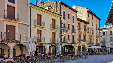 Jaca, İspanya - 16 Ekim 2025: Plaza de la Katedral, Jaca Katedral Meydanı, Huesca, Aragon, İspanya Avrupa