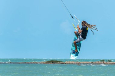 Barra Grande, Brezilya - 22 Ocak 2026: Brezilya 'nın kuzeydoğusundaki Piaui sahilindeki Barra Grande plajında uçurtma sörfü.