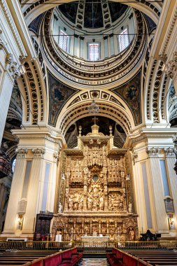 Zaragoza, İspanya - 24 Ekim 2025: Pilar Hanımefendisi Katedral Bazilikası, Zaragoza, İspanya, Avrupa