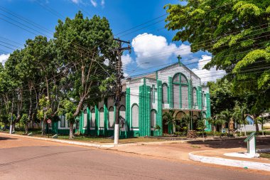 Belterra 'daki Padua' lı Aziz Anthony Kilisesi, Brezilya 'daki Para. Henry Fords 'un otomobil endüstrisi tarafından bölgede kauçuk keşifleri sırasında kurulan Amerikan köyü.