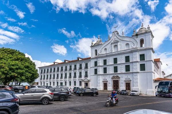 Belem, Brezilya - 08 Aralık 2025: Belem Sanat Müzesi Cephesi, Kuzey Brezilya Para Eyaleti.