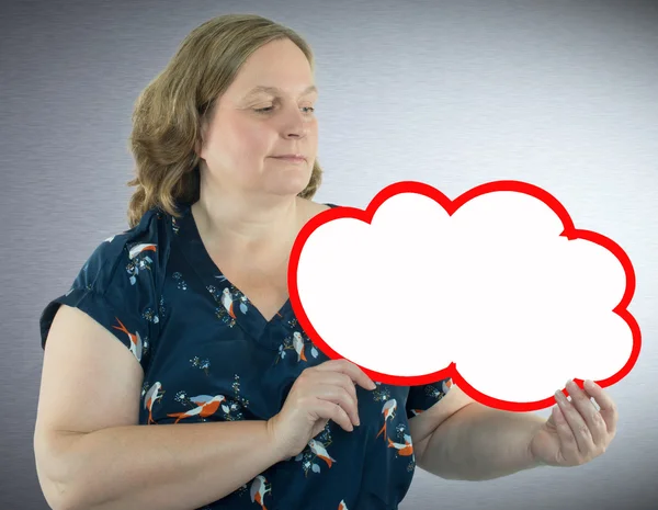 Frau mit einem Schild ohne Text in der Hand — Stockfoto