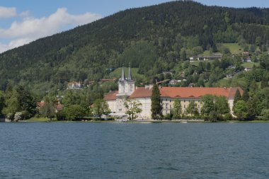 Tegernsee manzaraya bir güneşli 