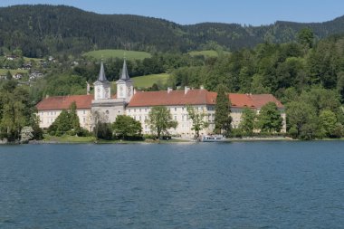 Tegernsee manzaraya bir güneşli 