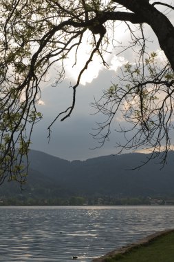 Tegernsee manzaraya bir güneşli 