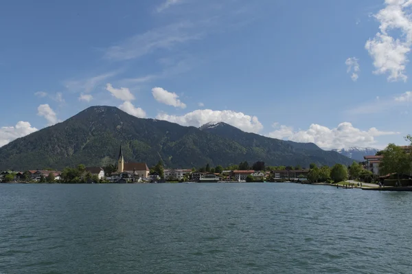 Paisaje de Tegernsee en un soleado —  Fotos de Stock