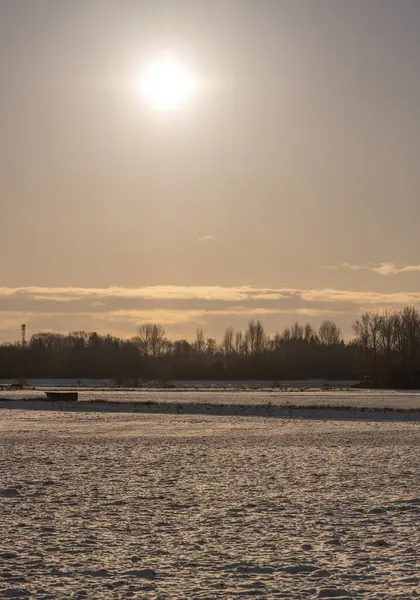 Freddo Paesaggio Innevato Campi Una Mattina Presto — Foto Stock