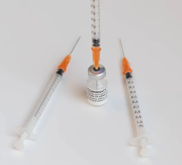 Caja Vacunas Con Vacuna Covid Mrna Comirnaty Biontech — Foto de Stock