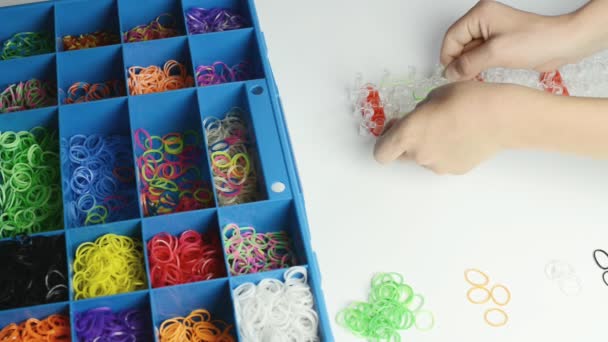 Bracelet Loom — Video