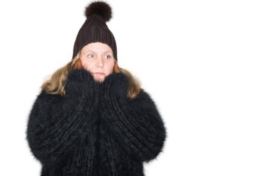 Bir siyah angora kazak güzel kadın