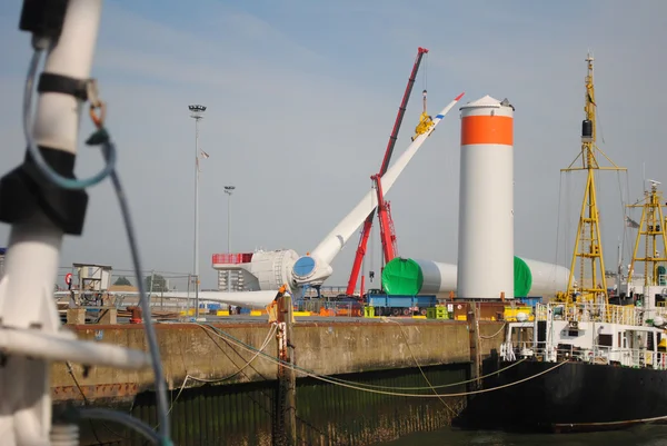 Wind farm offshore energie bouw — Stockfoto