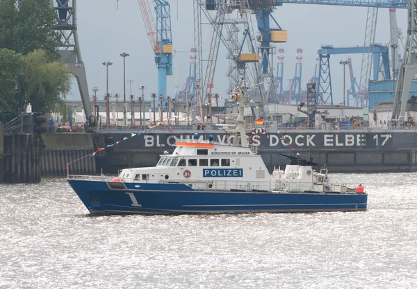 Politie boot op de Elbe — Stockfoto